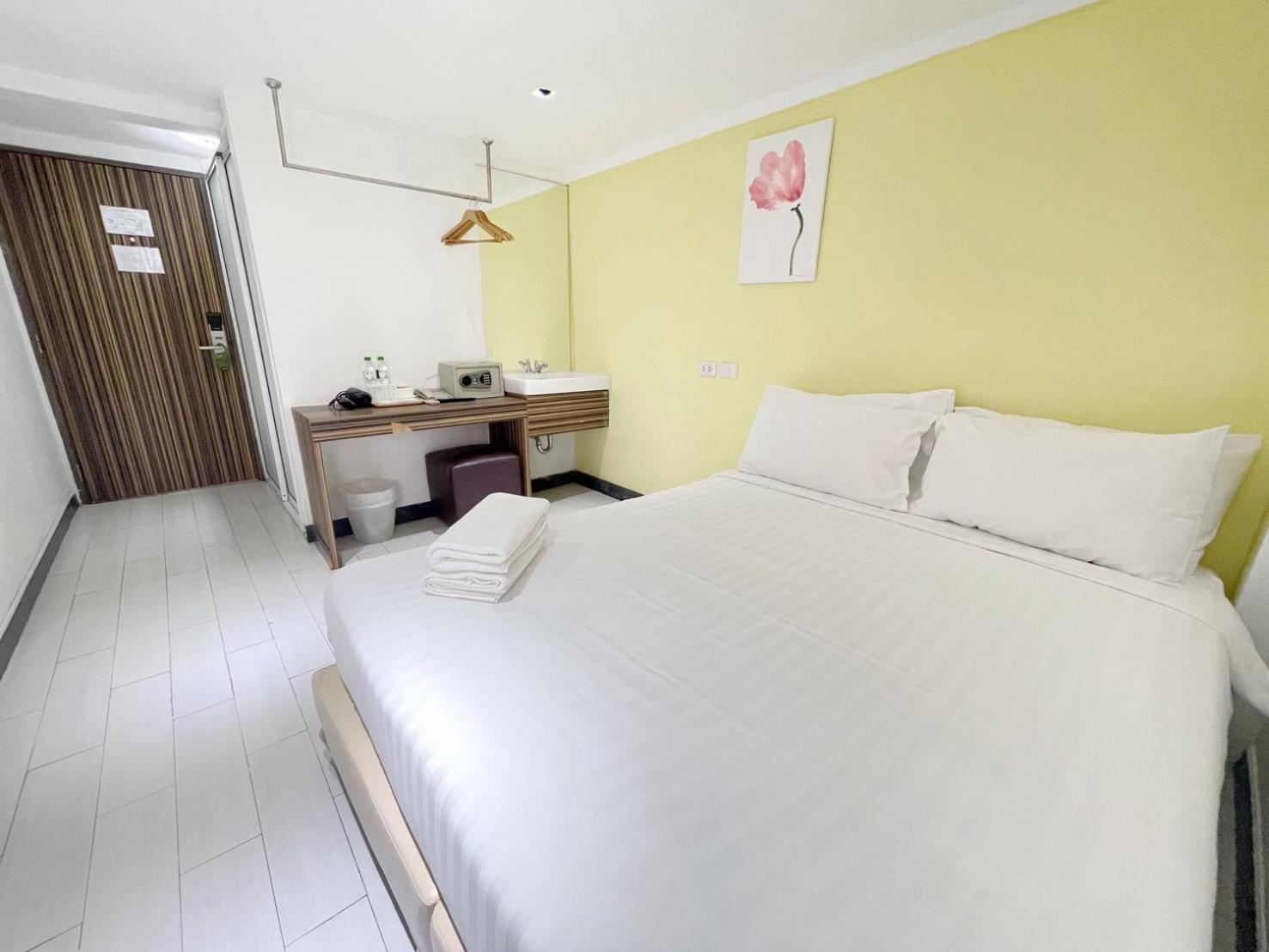 Nantra Ekkamai Hotel