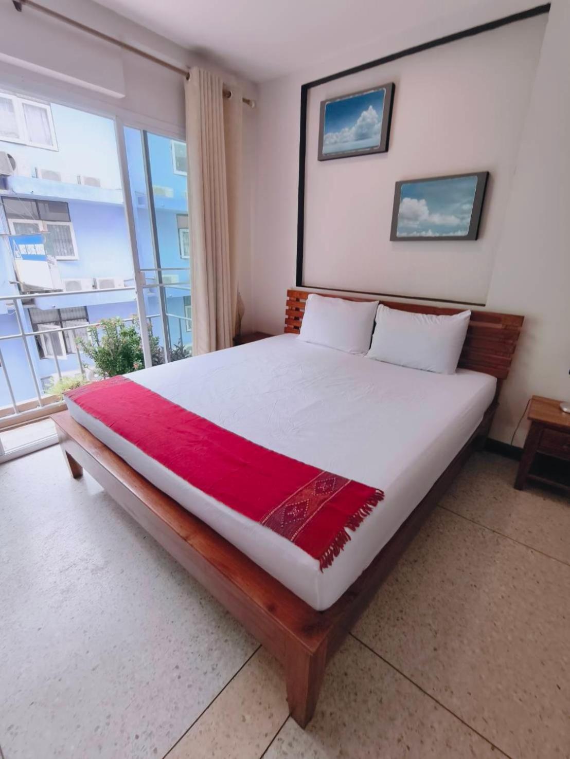 Apartment Cloud No 4 N Quiet Heart Bkk With A Balcony *