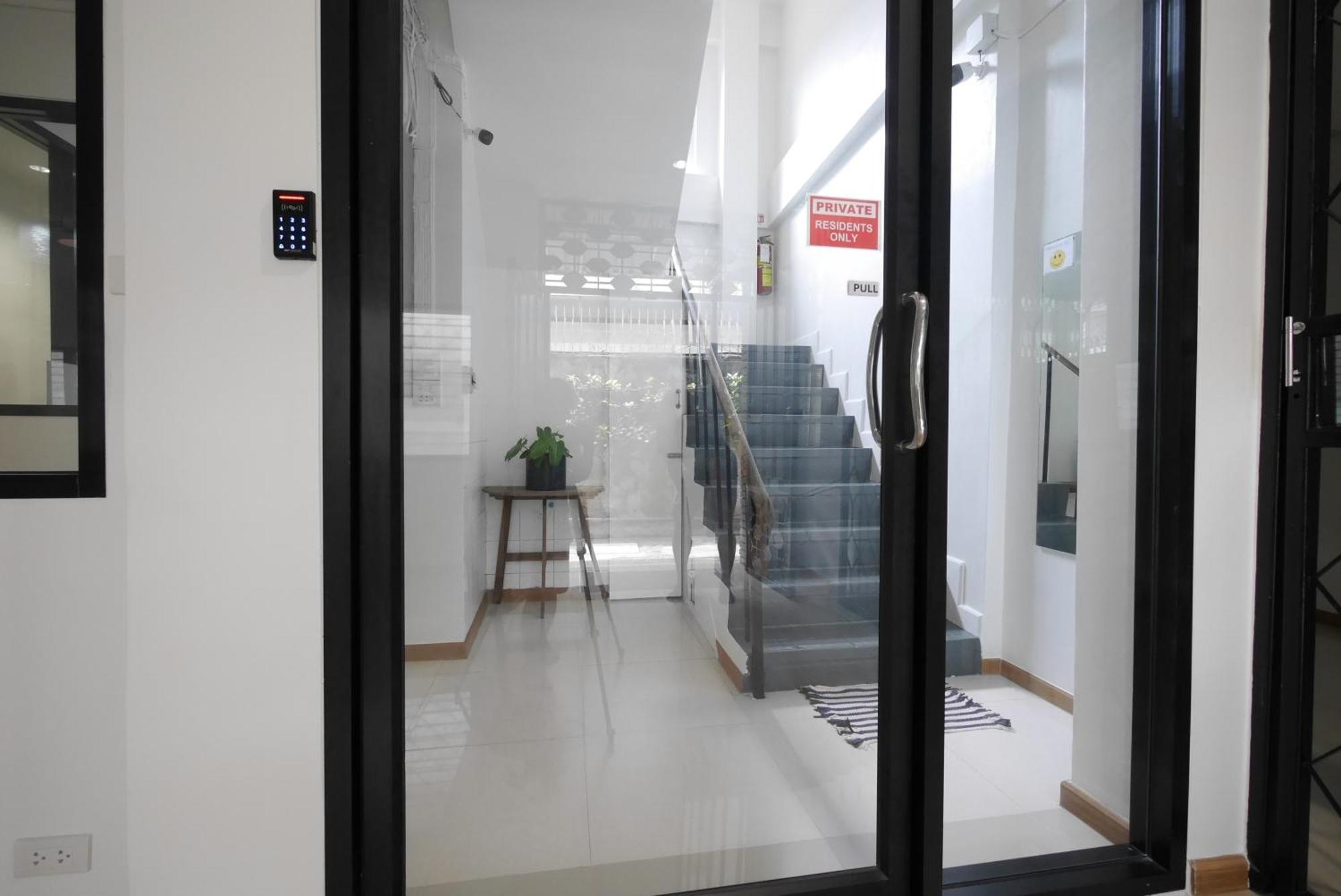 Lee Aparthotel *
