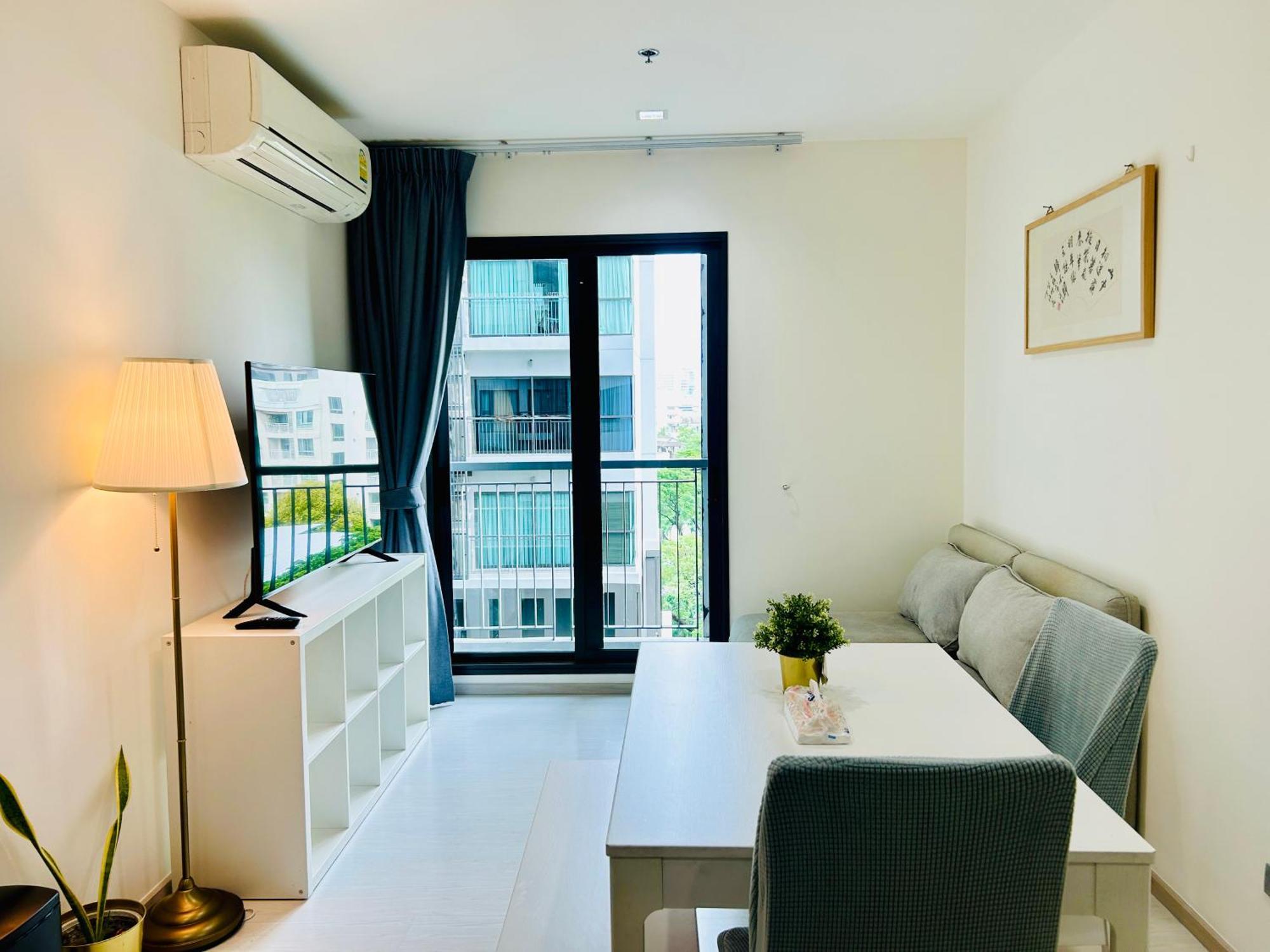 Rhythm Sukhumvit 36 Two Bedrooms *
