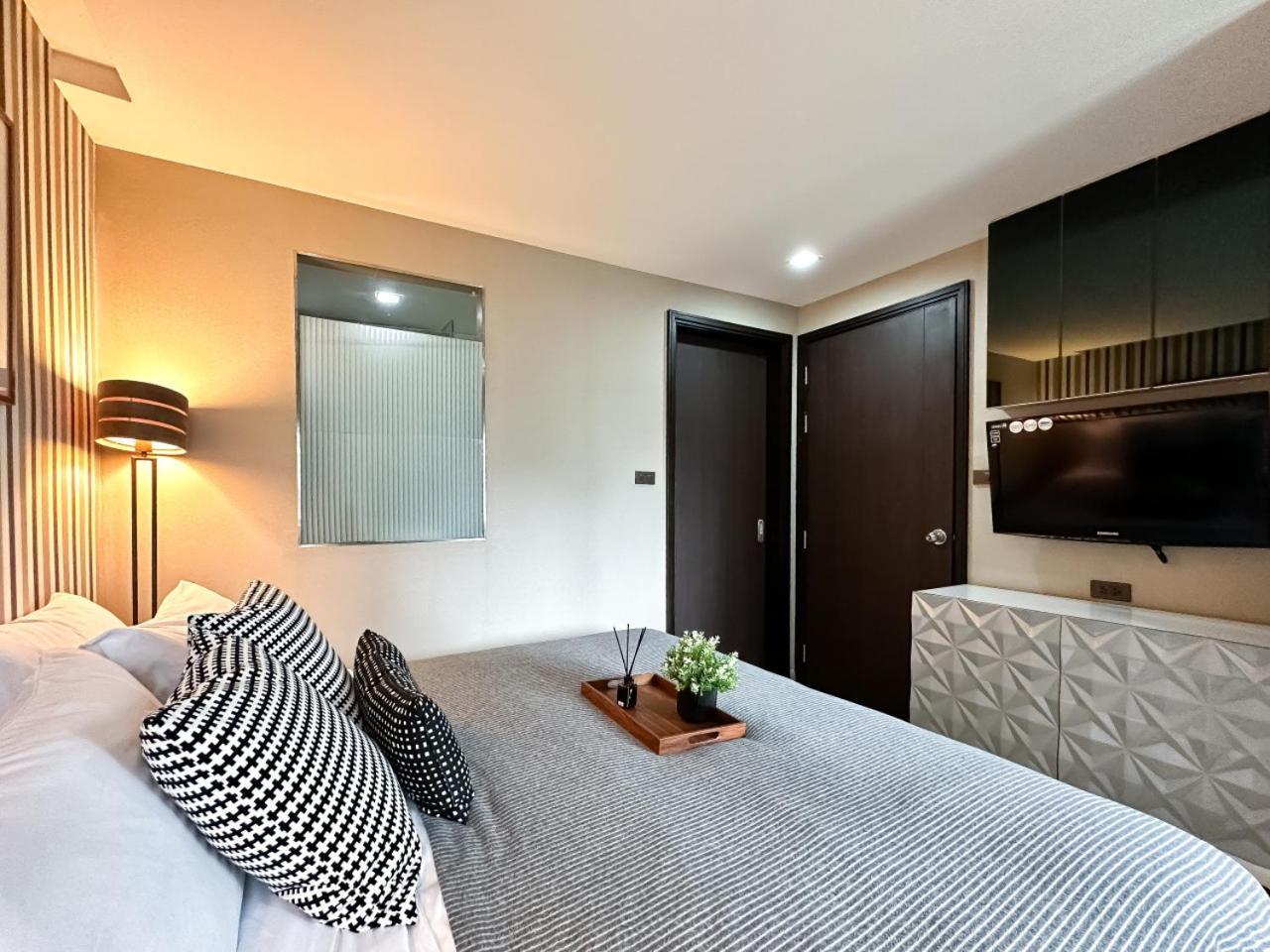 Tropical Modern 1br - Ultra Fast Wifi - Thong Lo Apartment