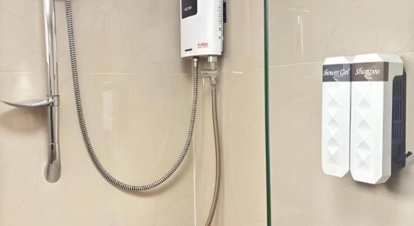 Hotel Vda - Victory Monument -