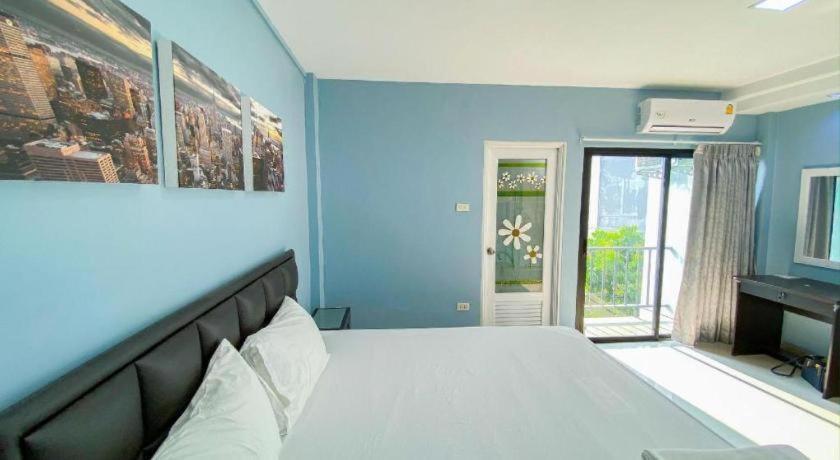 Hotel Delighted 3*