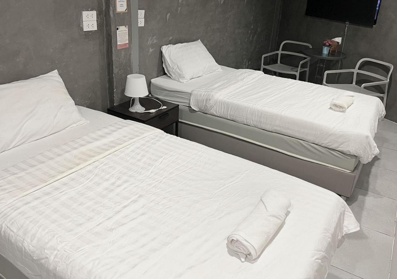 Hostel Luck Yimm (adults Only)