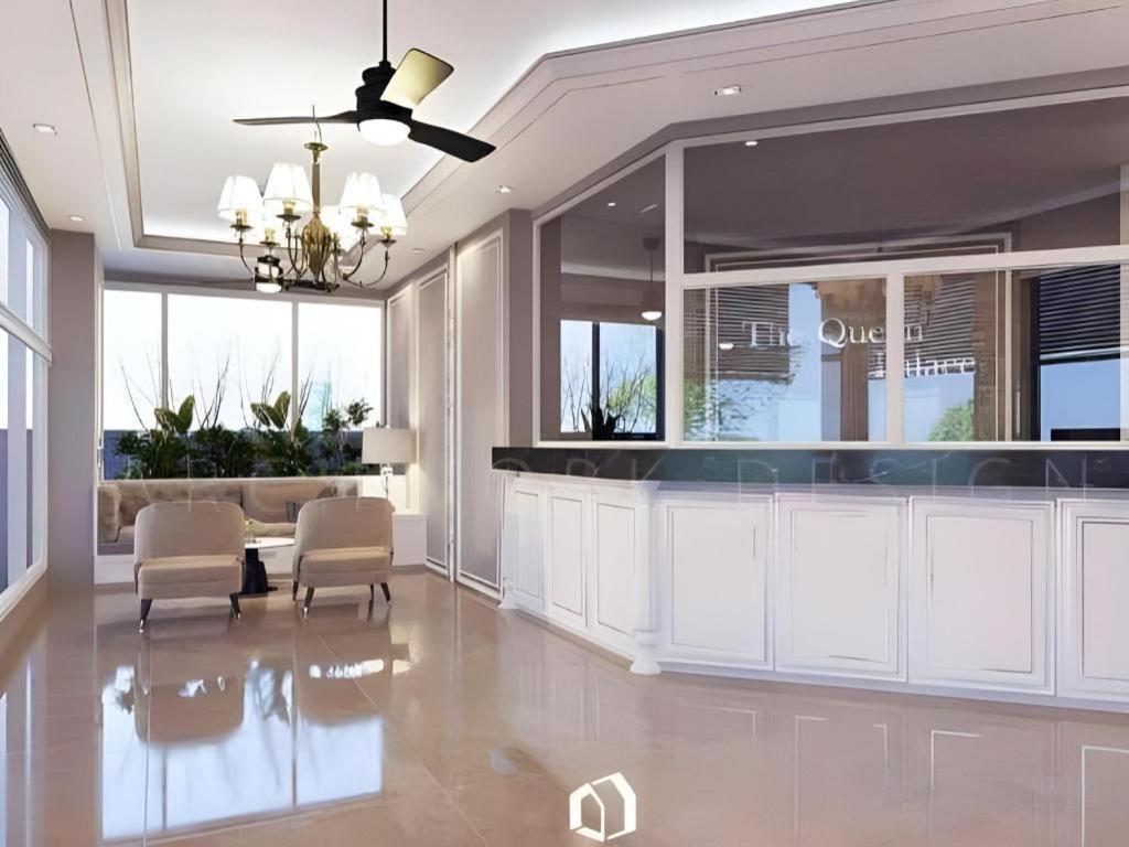 The Queen Palace 4* Bangkok