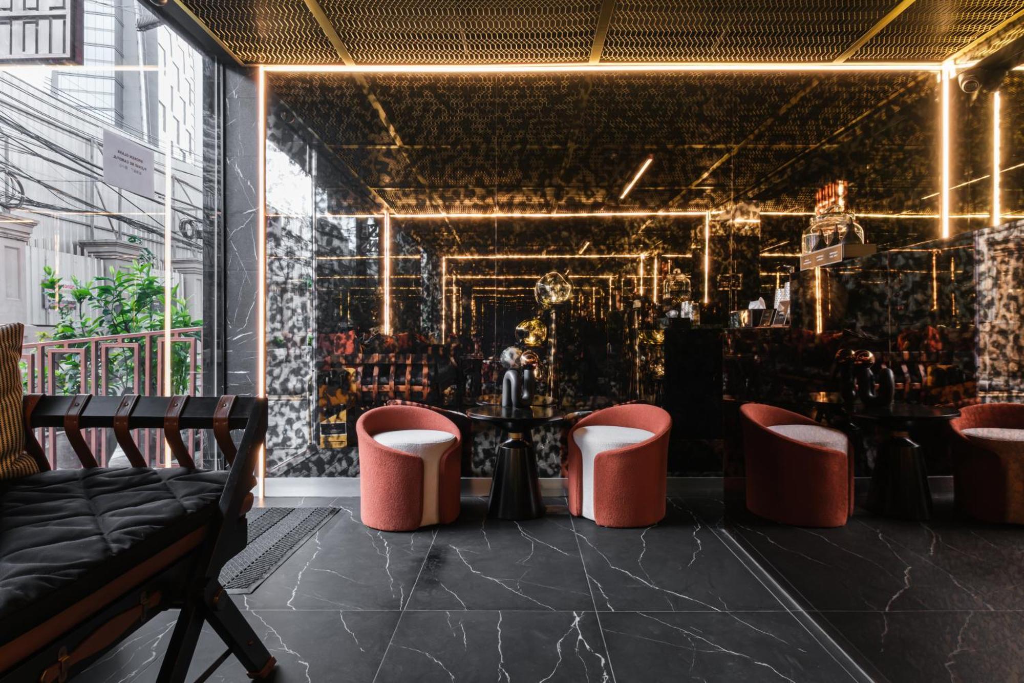 433 - Asoke Sukhumvit 3* Bangkok