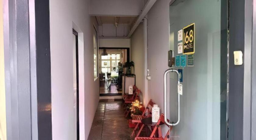 168 Hostel *