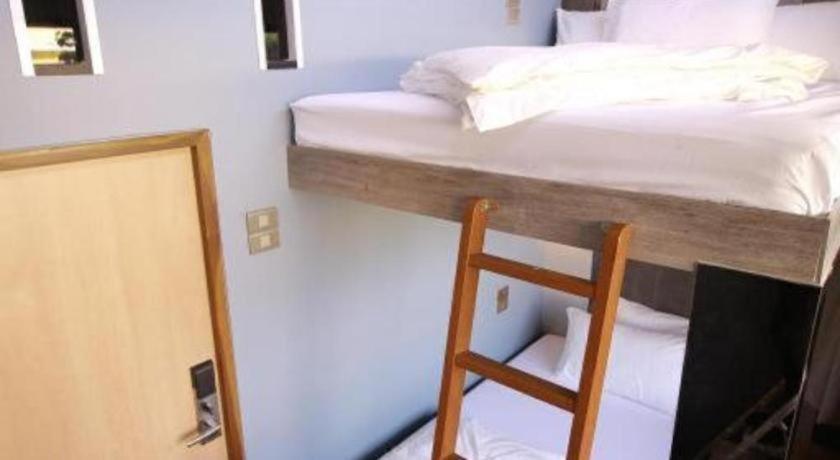 168 Hostel *