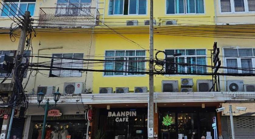 Baanpin Hostel
