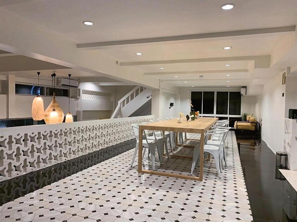 Hotel Kowtha Rivertel 3*