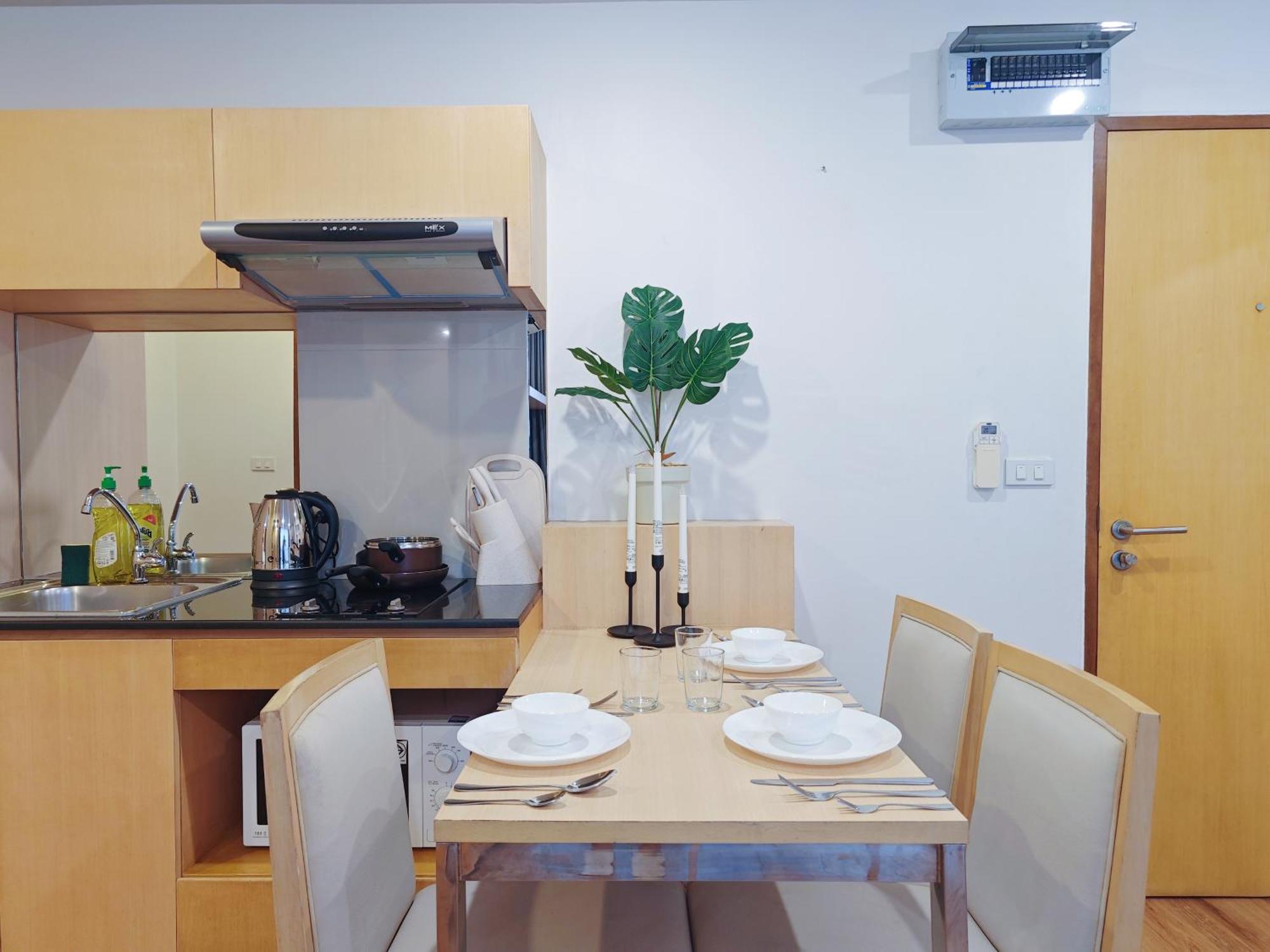 Aparthotel One 3*