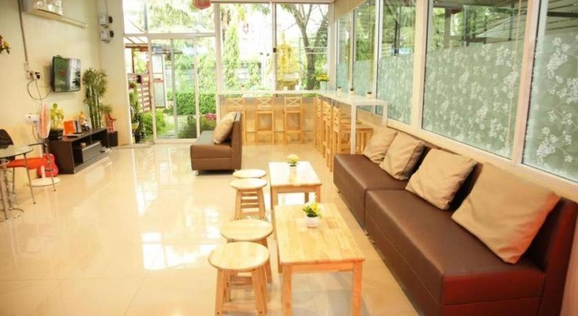 Friends House Resort 3*