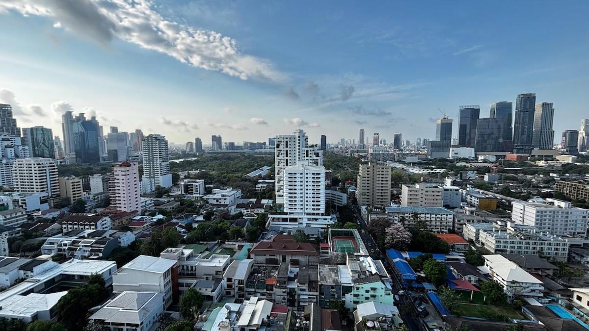 European Design With Stunning Sunset View Apartment Bangkok
