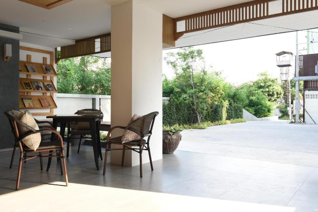 Home Inn Hotel Bangkok