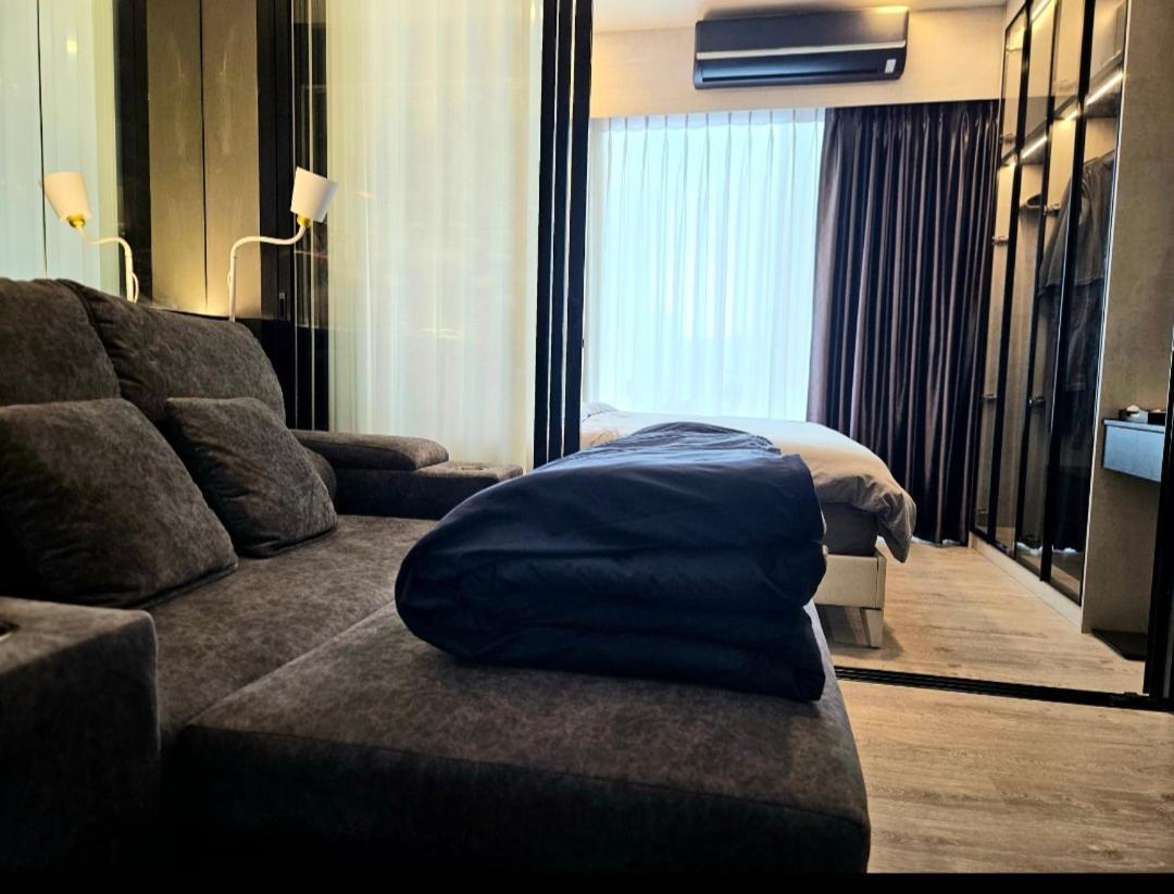 Aparthotel Free Airport Pick Up ! 12th Floor Cozy Room, 5 Mins Walk To Iconsiam & Bts Bangkok
