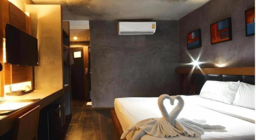 B2 Srinakharin Boutique & Budget Hotel 3*