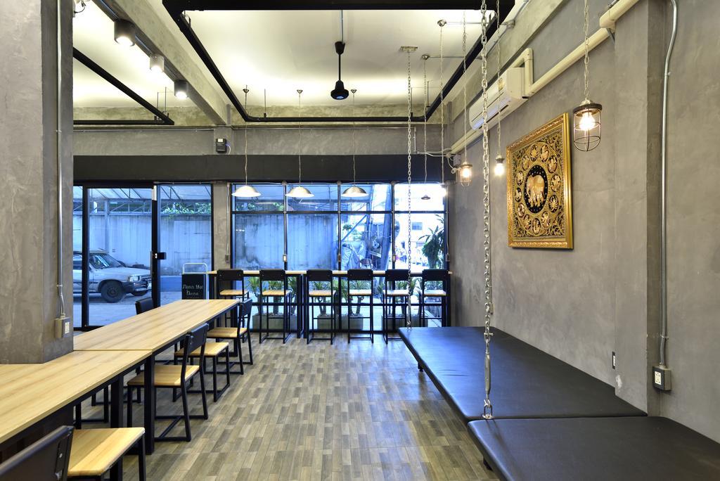 M Gray Hostel *