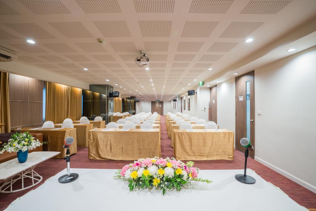 Beyond bahay-panuluyan Bangkok