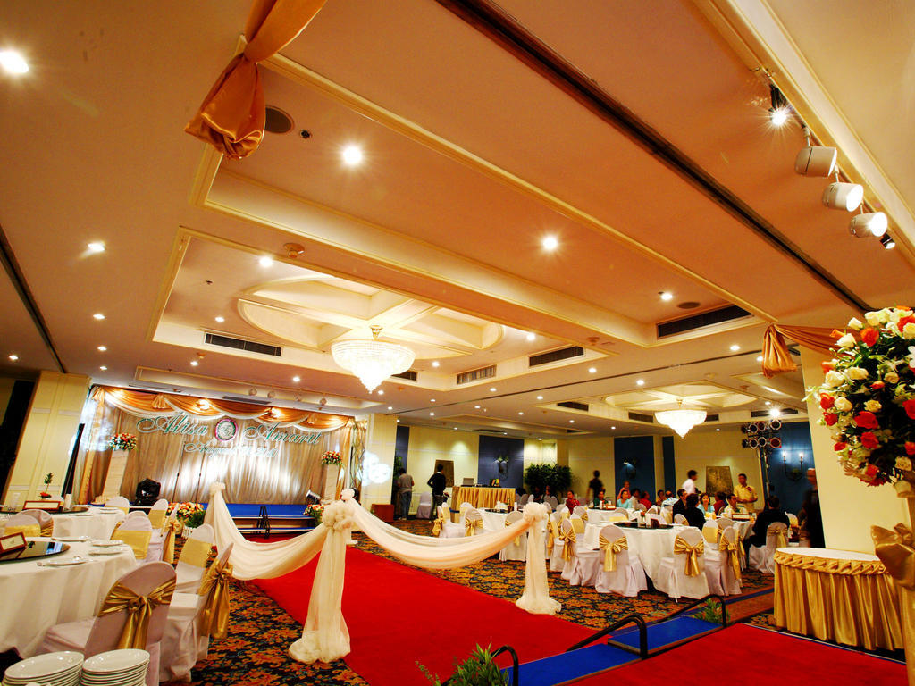 Hotel Montien Riverside 5*