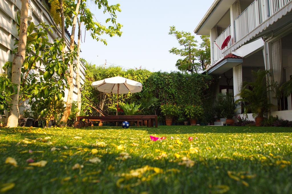 Guest house Barefeet Naturist (adults Only) Bangkok
