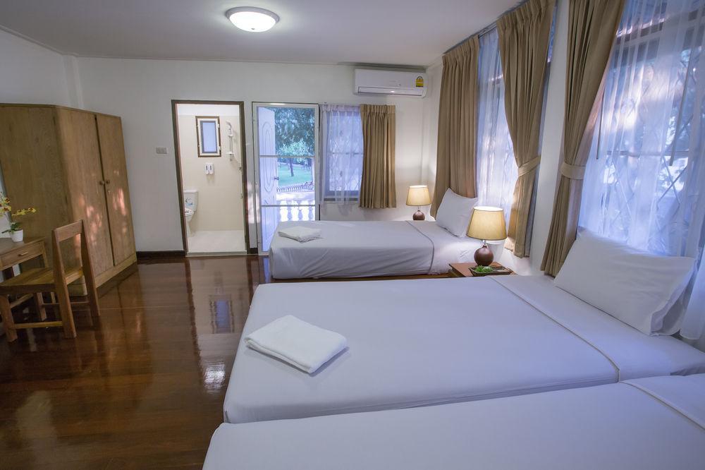 Hotel The Bangkokians City Garden Bangkok