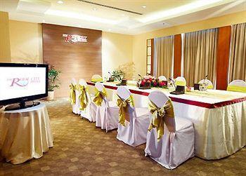 Hotel The Royal City 4*