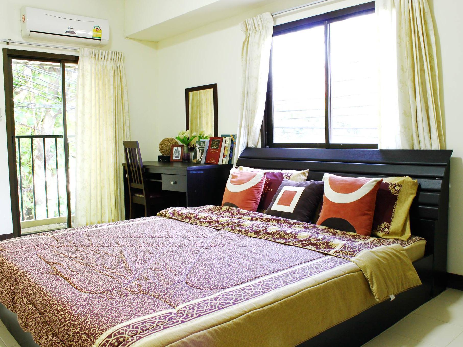 The European Place Penginapan