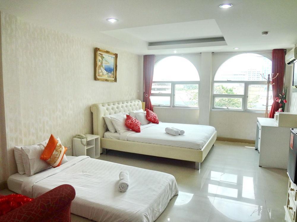 Diamond Silom Hotel