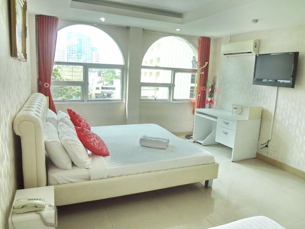 Diamond Silom 3*