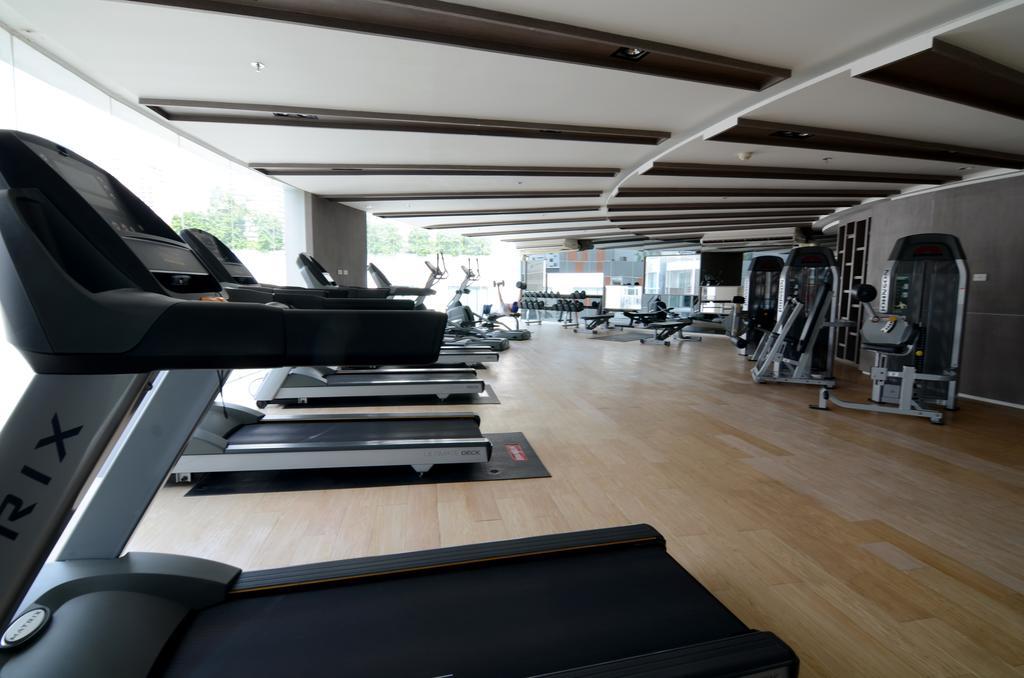 Cozy Walk To Bts Free Wi-fi Great Location *