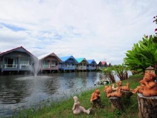 Baan Chay Namm Hotel