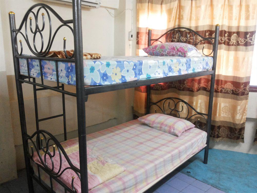 Hostel Q6 At 6 *