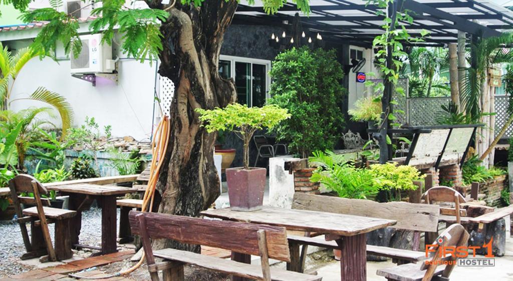 First 1 Boutique At Sukhumvit 1 Hostel