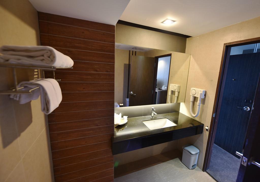 Bangkok City Hotel 3*