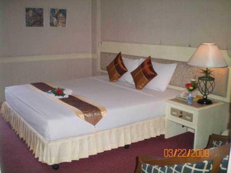 Royal Pacific 3*