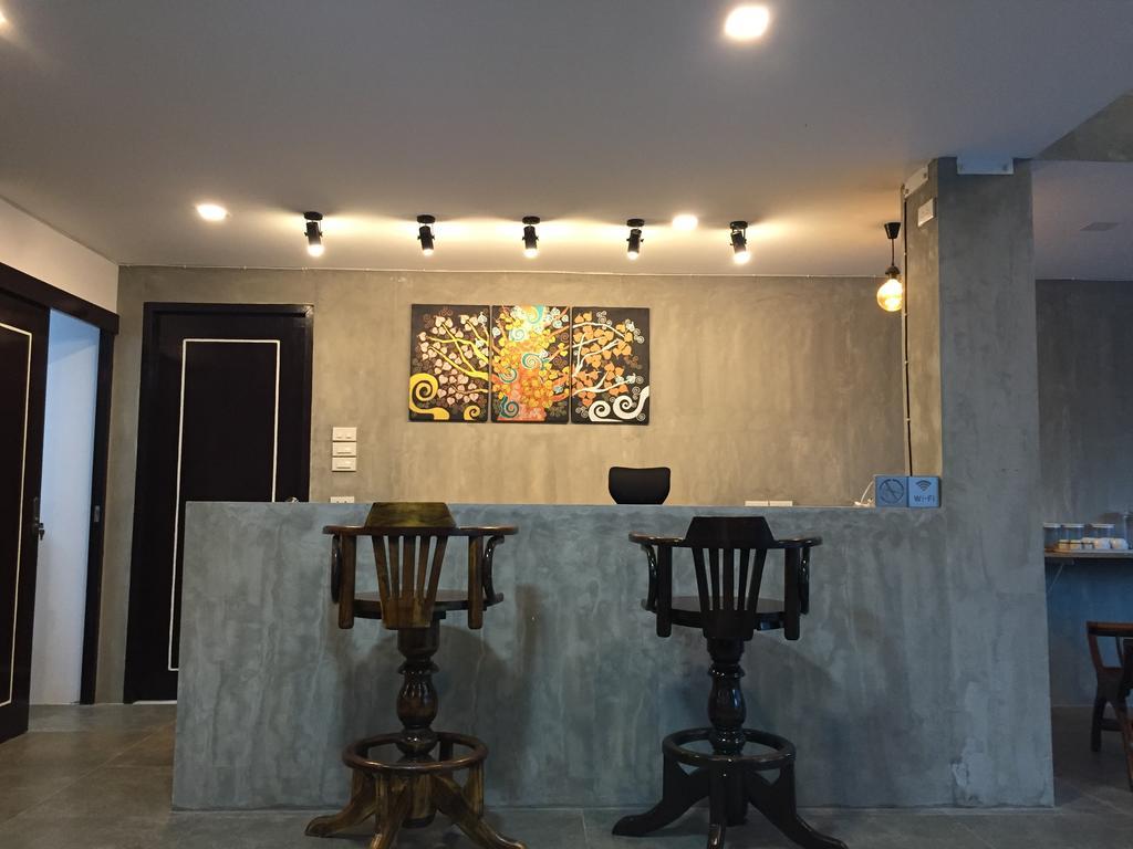 Hoppers Place Donmuang Hostel *