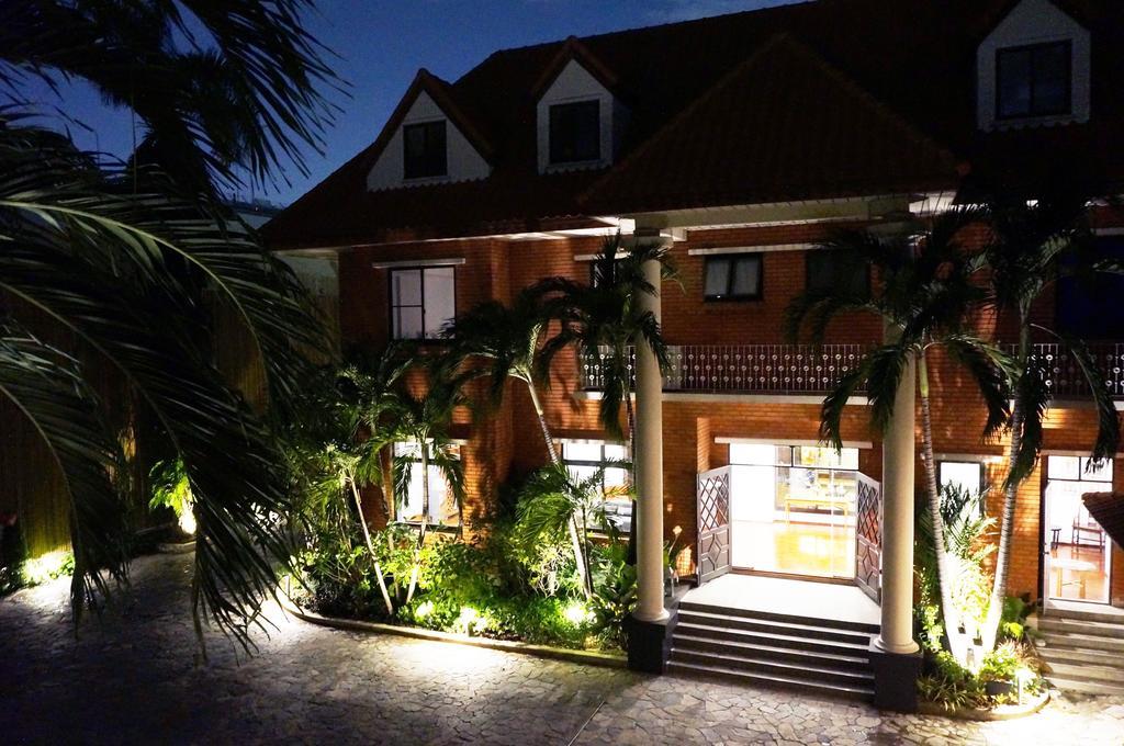 The Twelve Bangkok