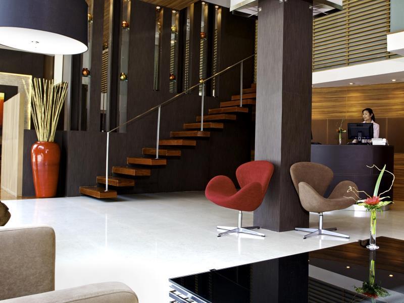 Sacha's Uno Hotel