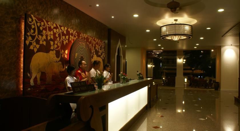 Nantra Ploenchit