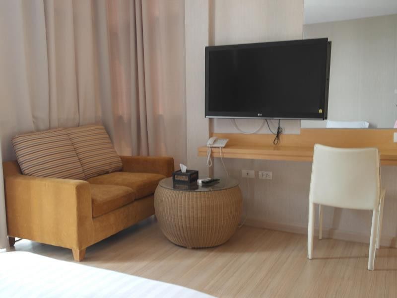 Nantra Ploenchit Bangkok