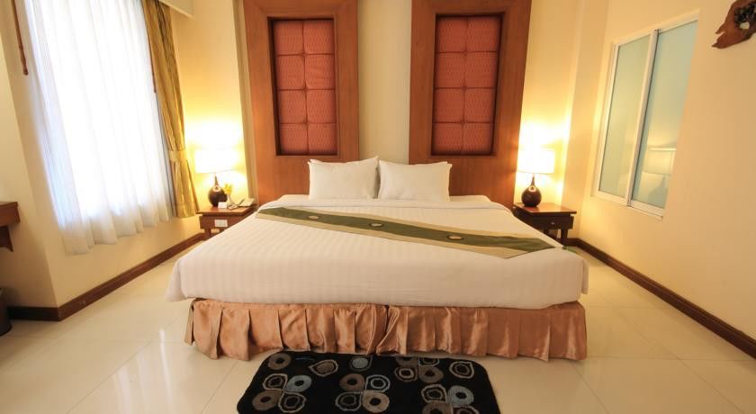 Nantra Ploenchit Hotel