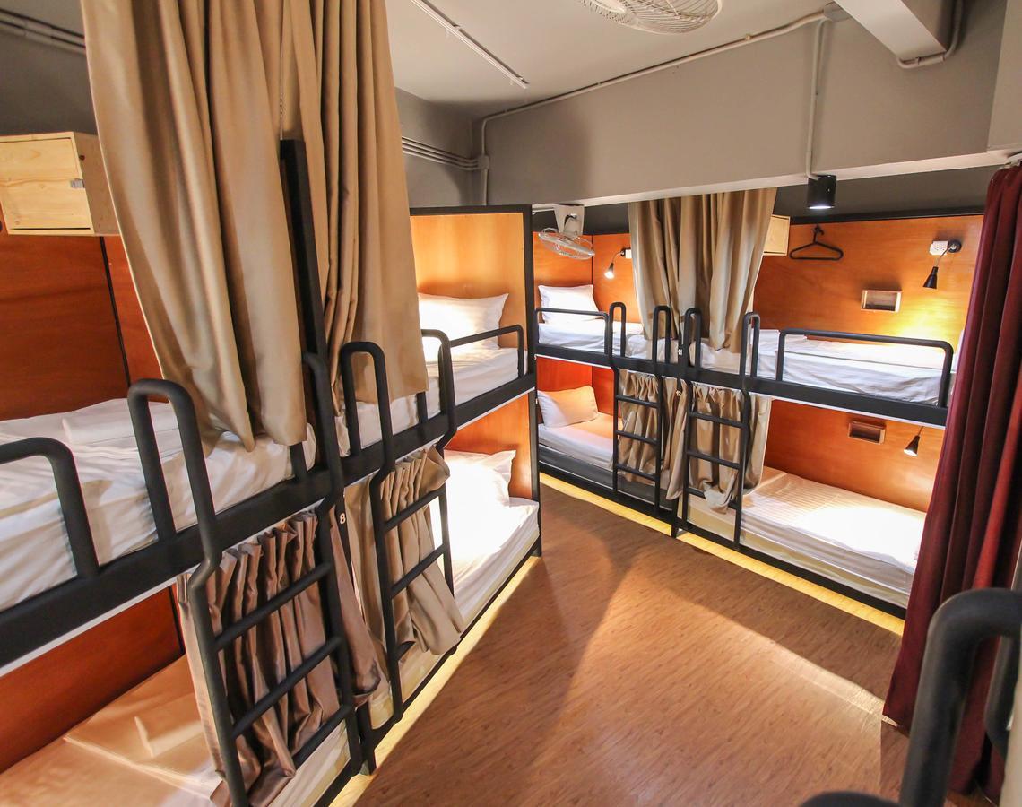 Hostel Thonglor Travellers And Cafe Bangkok