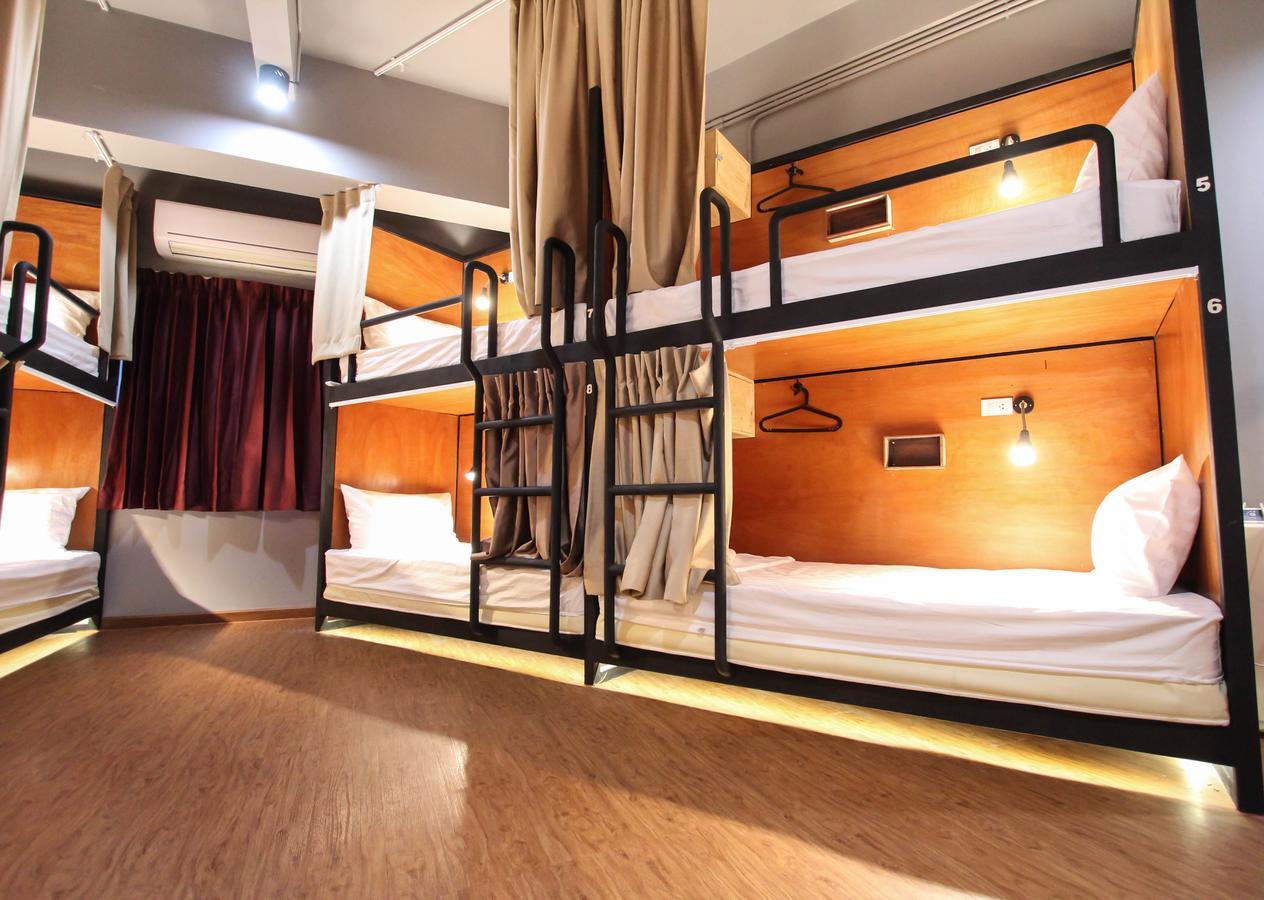 Thonglor Travellers And Cafe Hostel Bangkok