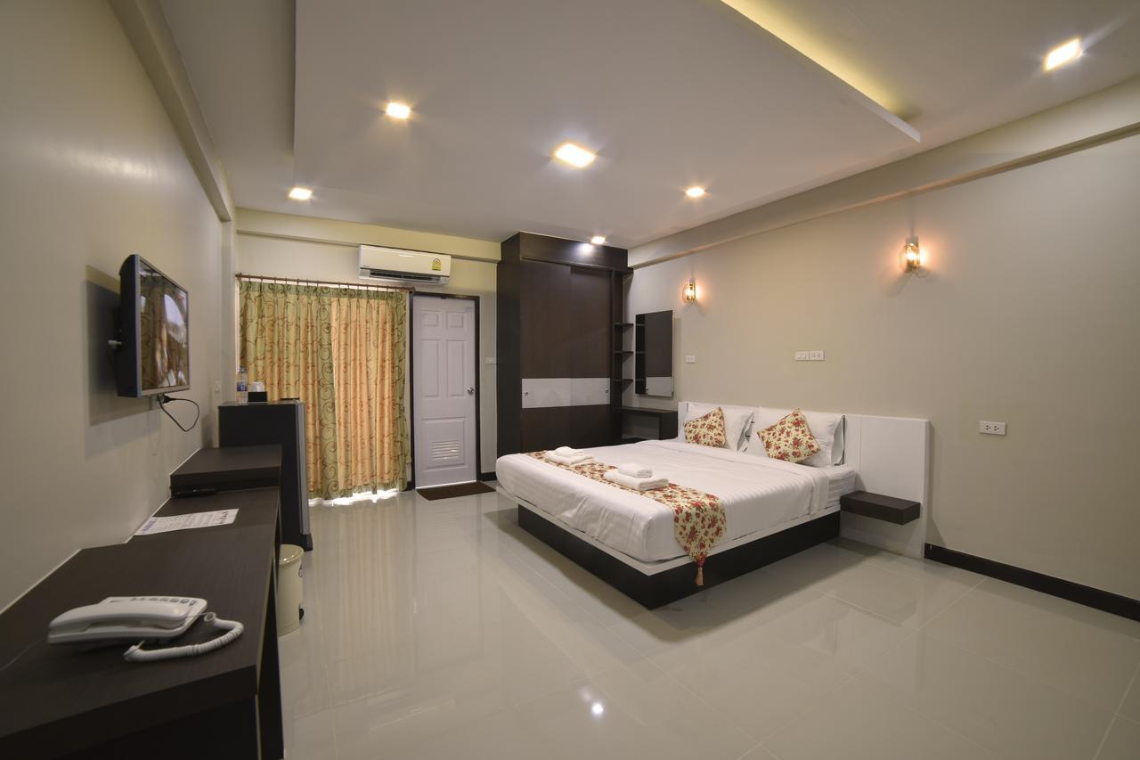 Gold Airport Hotel 3*