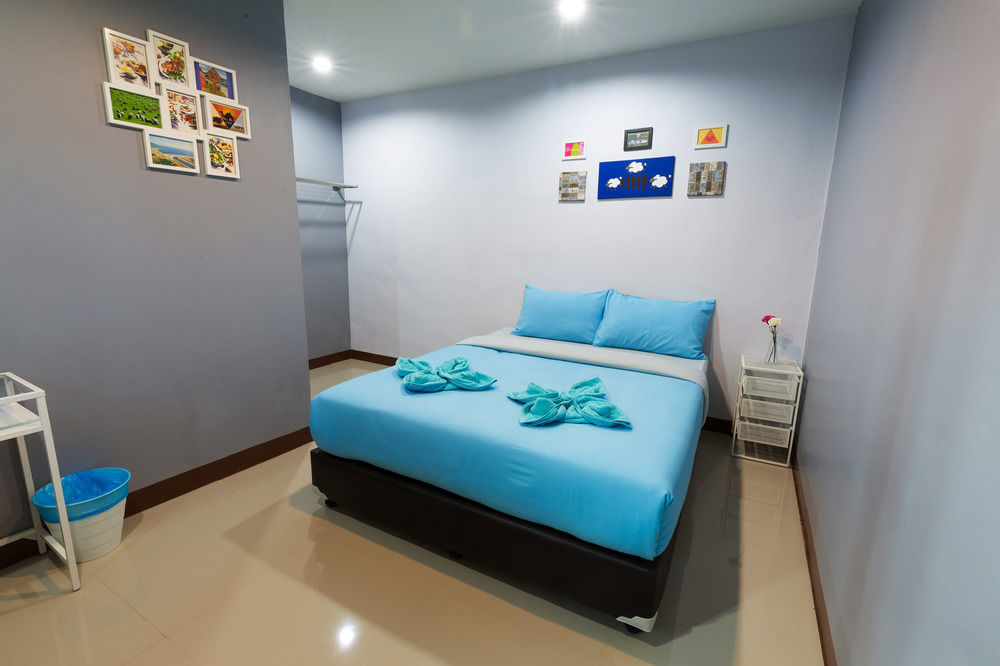 Wanderlust Hostel *