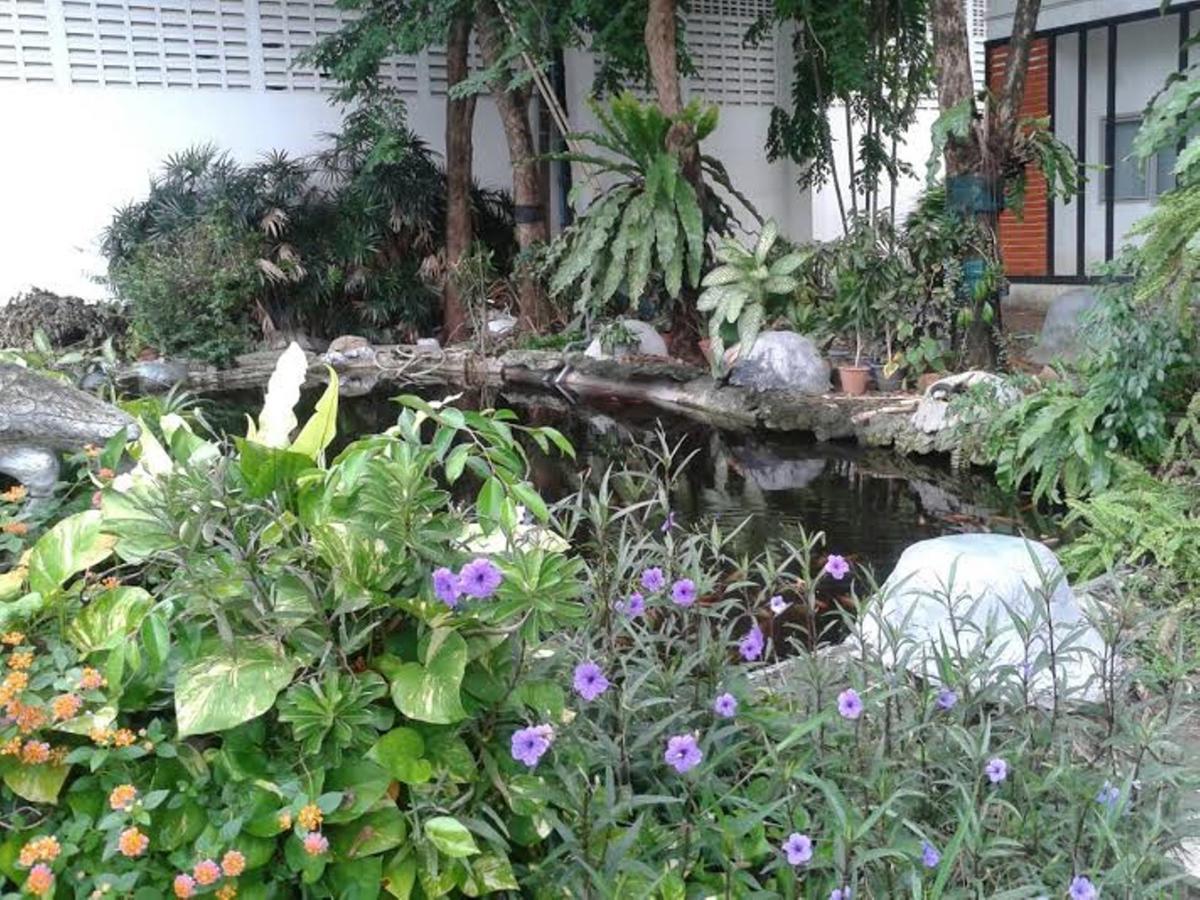 Hotel We Train Don Muang Bangkok