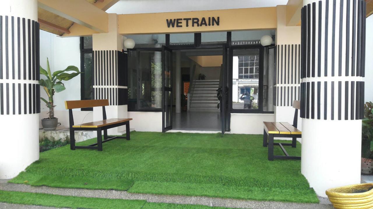 Hotel We Train Don Muang Bangkok