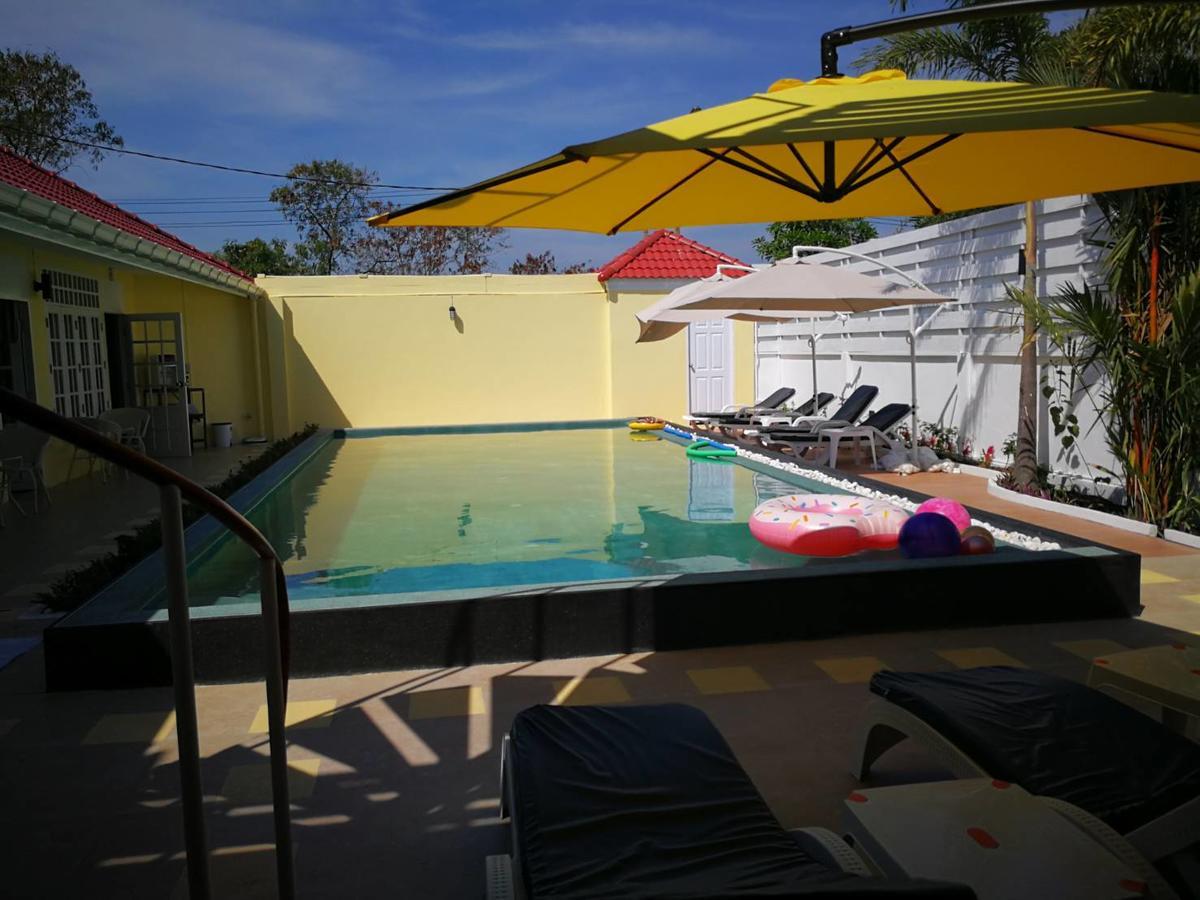 Barefeet Naturist (adults Only) 3*