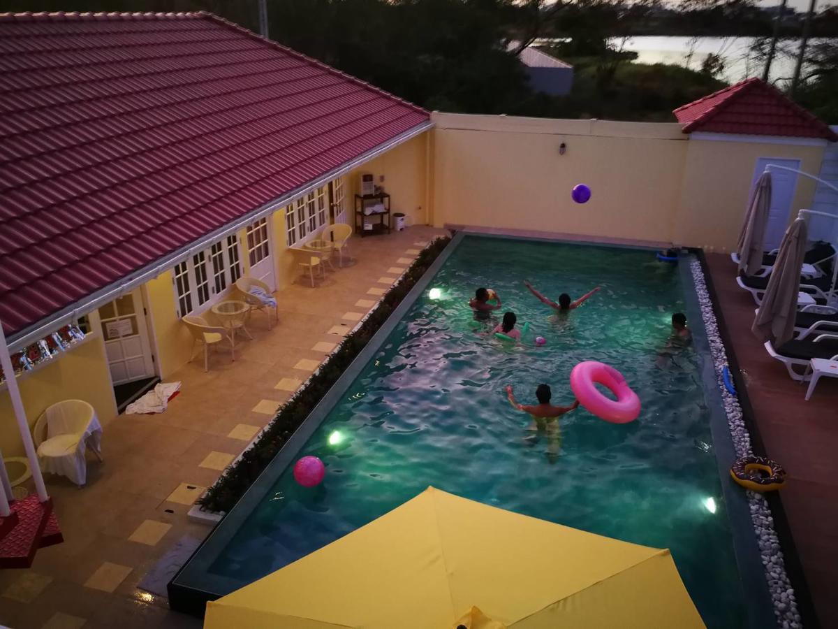 Barefeet Naturist (adults Only) 3*