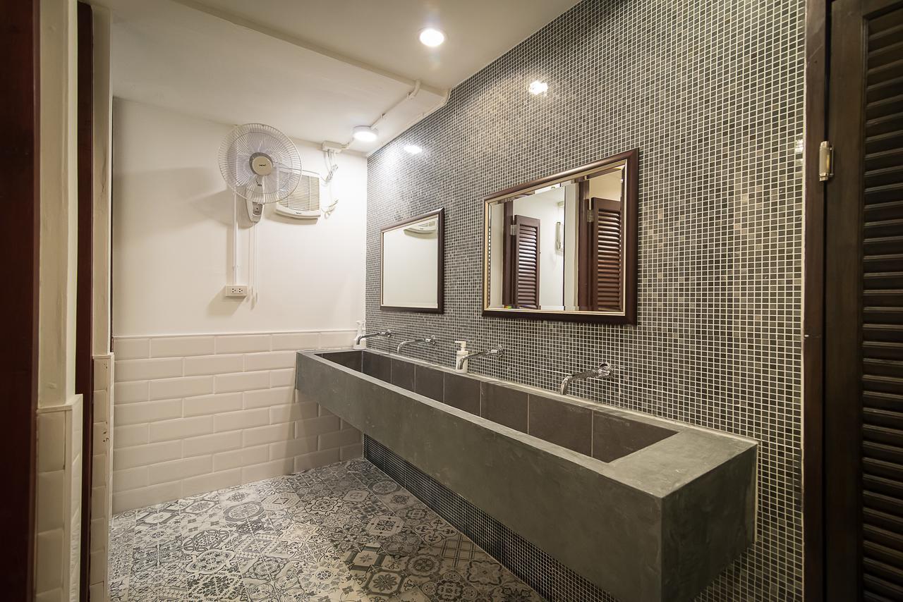 Hostel Suk18 (adults Only) *